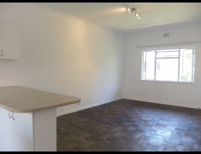 2 bed property to rent in CLAREMONT